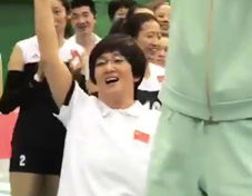 娱乐吃瓜君王源片场打球,篮球场上尽显运动风采