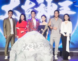 她为了吃瓜进娱乐圈小说,她为吃瓜而入娱乐圈的奇幻之旅