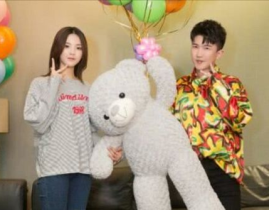 娱乐圈吃瓜背景图女主角,揭秘“瓜王”背后的女主角传奇