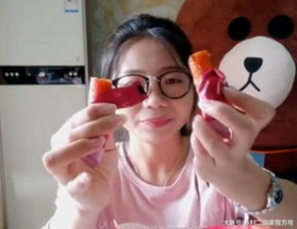 娱乐吃瓜酱送口红视频,美妆界的“吃瓜”新潮流